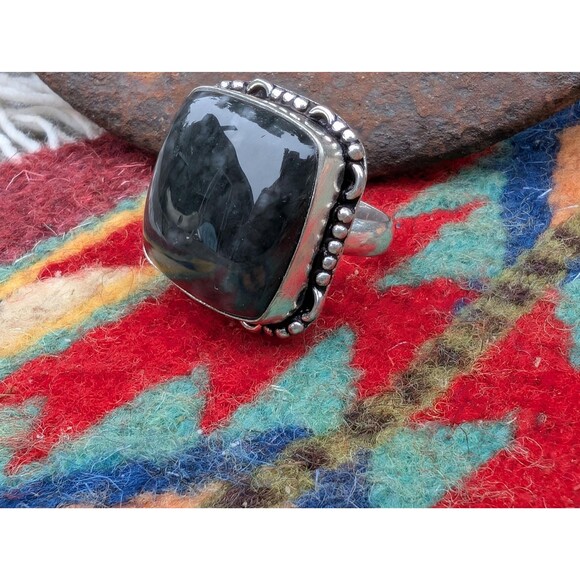 Vintage Black Agate Chunky Ring Size 8 - Picture 1 of 10